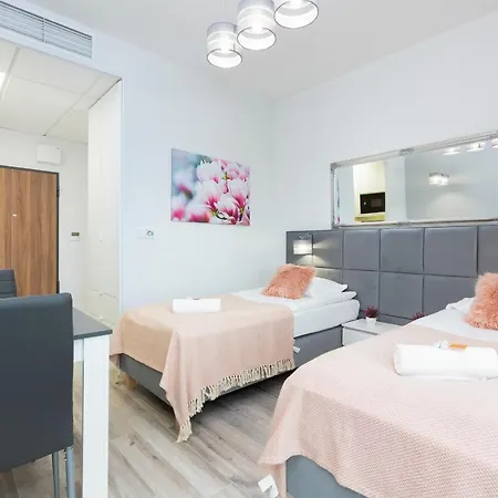 Prymasa Tysiaclecia Business Centre By Renters Lejlighed *