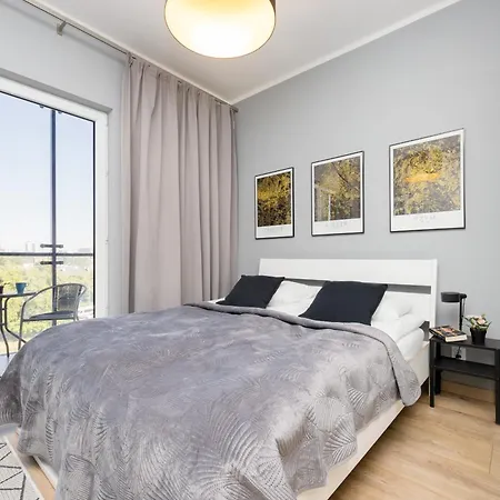 Apartment Prymasa Tysiaclecia Business Centre By Renters Warsaw