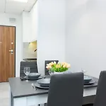 Prymasa Tysiaclecia Business Centre By Renters Varsavia